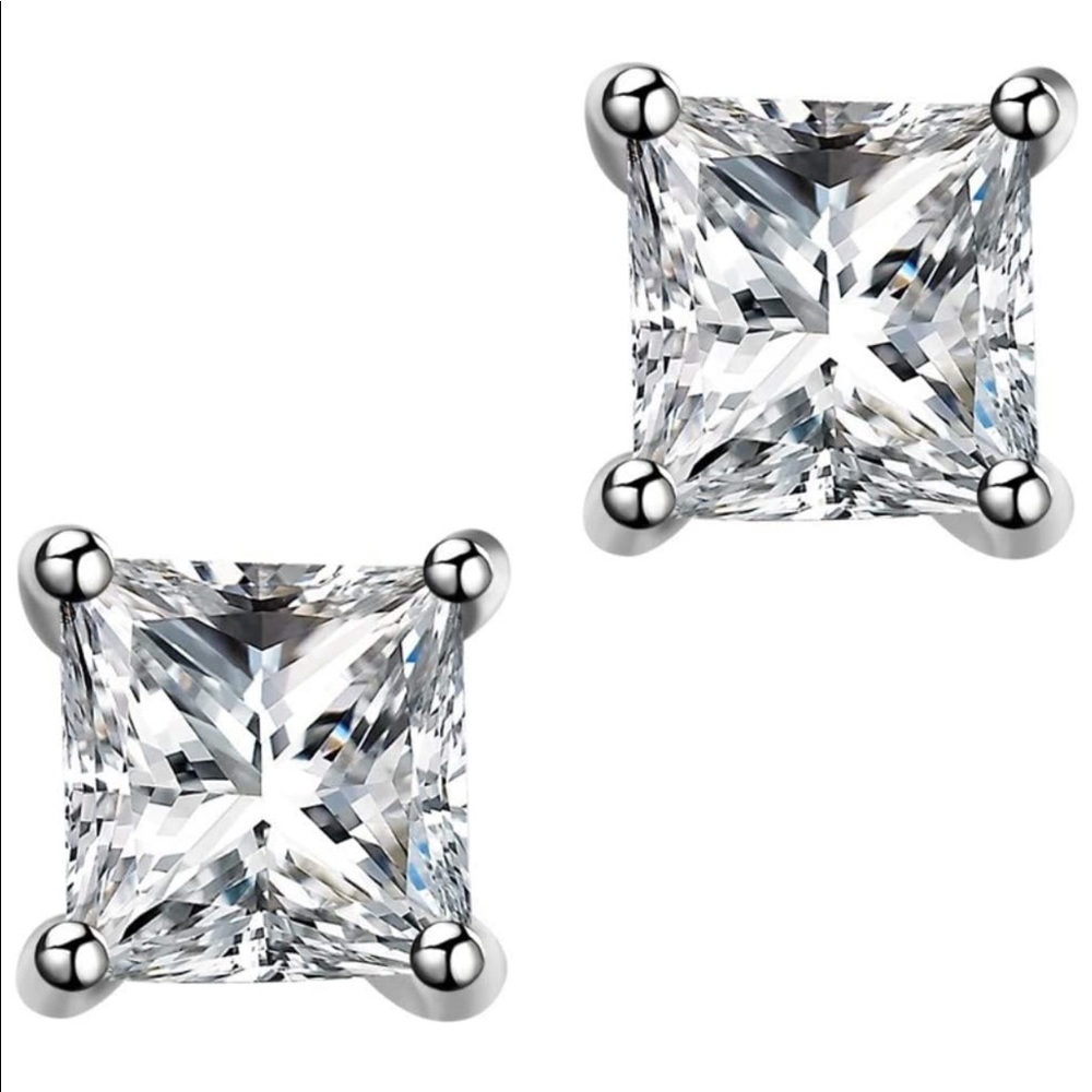 Sterling Silver 925. Simulate Diamond Stud Earring. - Picture 5 of 13